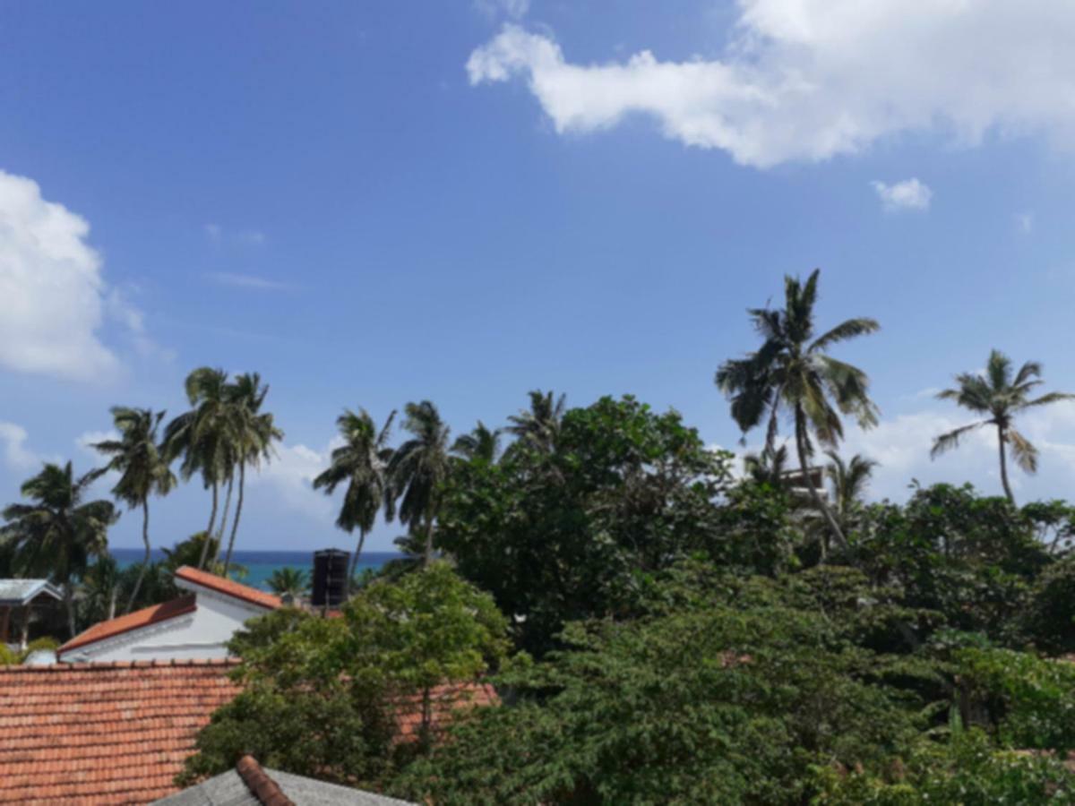 Bisandu Guesthouse Mirissa Esterno foto
